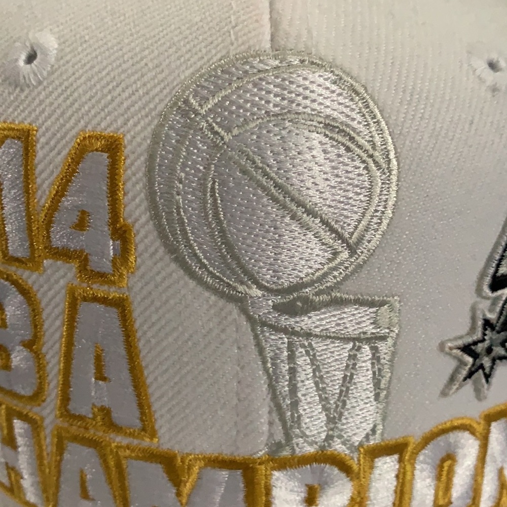San Antonio Spurs 2014 NBA Champions Cap - Picture 8 of 16